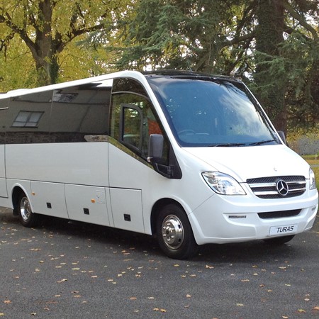 Exterior Executive 24 seater